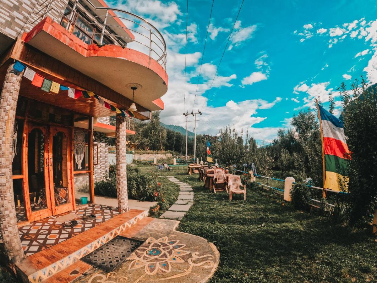 Indian Backpackers Hostel Manāli Kültér fotó